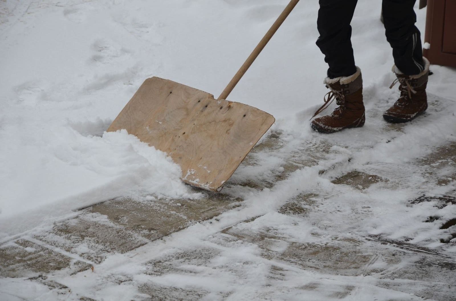 snow shovel